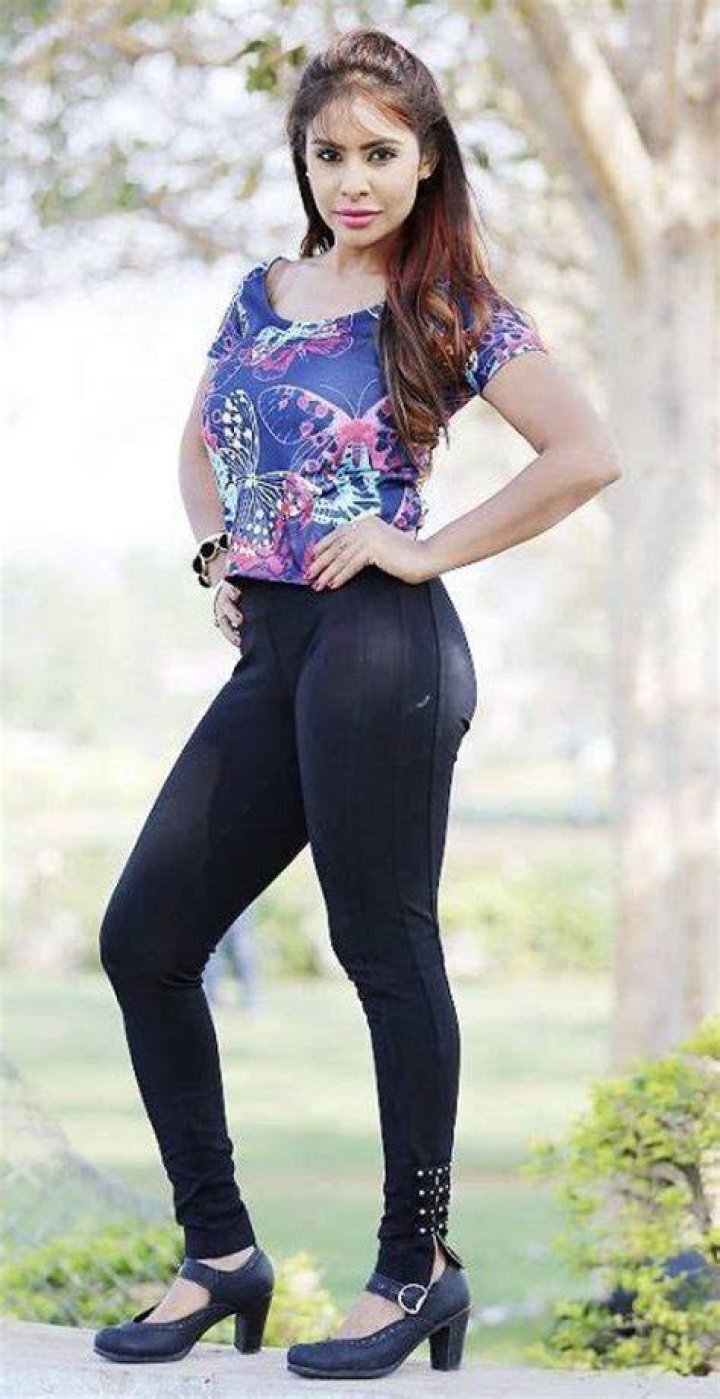 
Aarzoo Nagpal Height, Weight, Net Worth, Age, Birthday, Wikipedia, Who, Nationality, Biography 