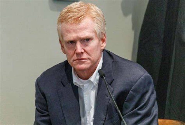 
Alex Murdaugh cries during testimony, admits to lying about whereabouts when wife, son were murdered 
