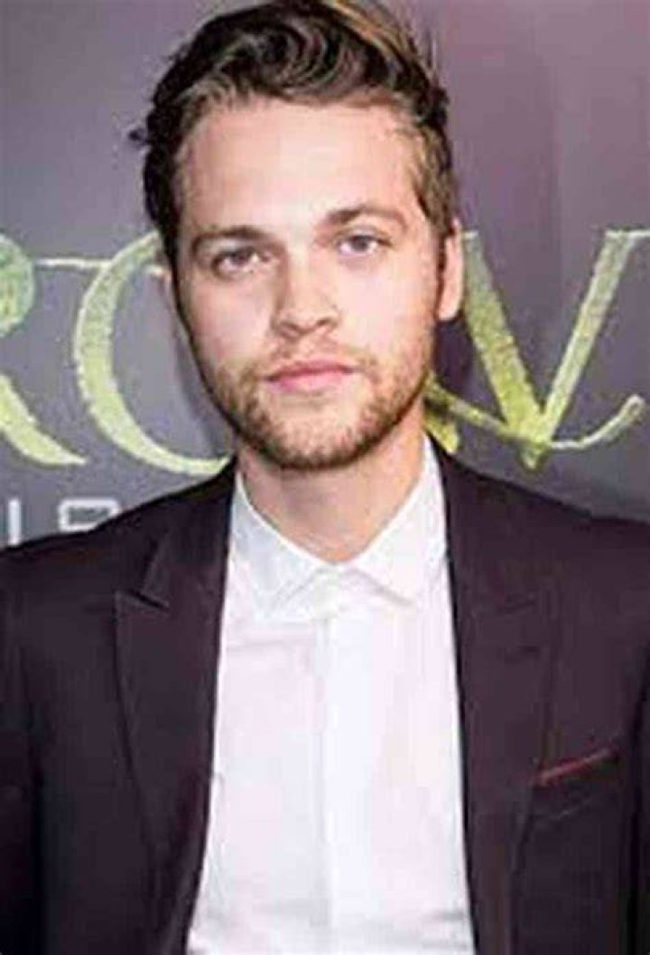Alexander Calvert Height, Weight, Net Worth, Age, Birthday, Wikipedia, Who, Instagram, Biography