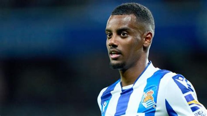 
Alexander Isak Wiki: What’s His Ethnicity | Religion And Origin 