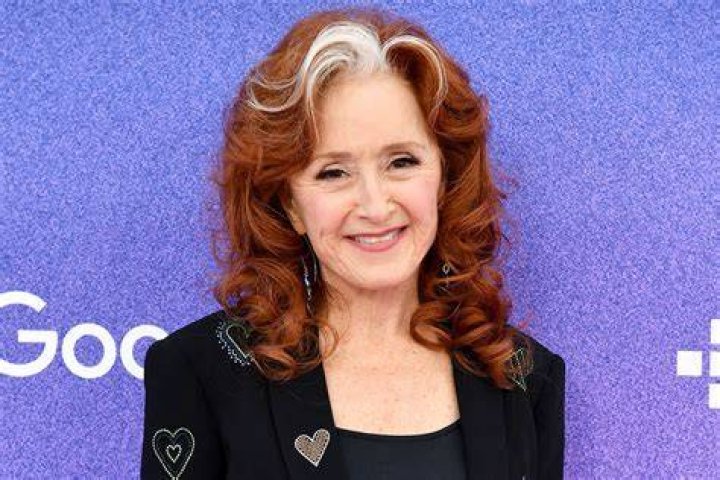Bonnie Raitt Husband: Know About Her Net Worth, Age, Kids and Height