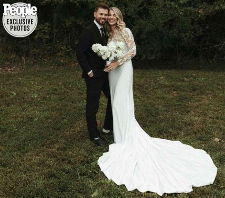 
‘Bringing Up Bates’ ‘ Trace Bates Is Married! Inside His Rustic Tennessee Wedding to Lydia Romeike 
