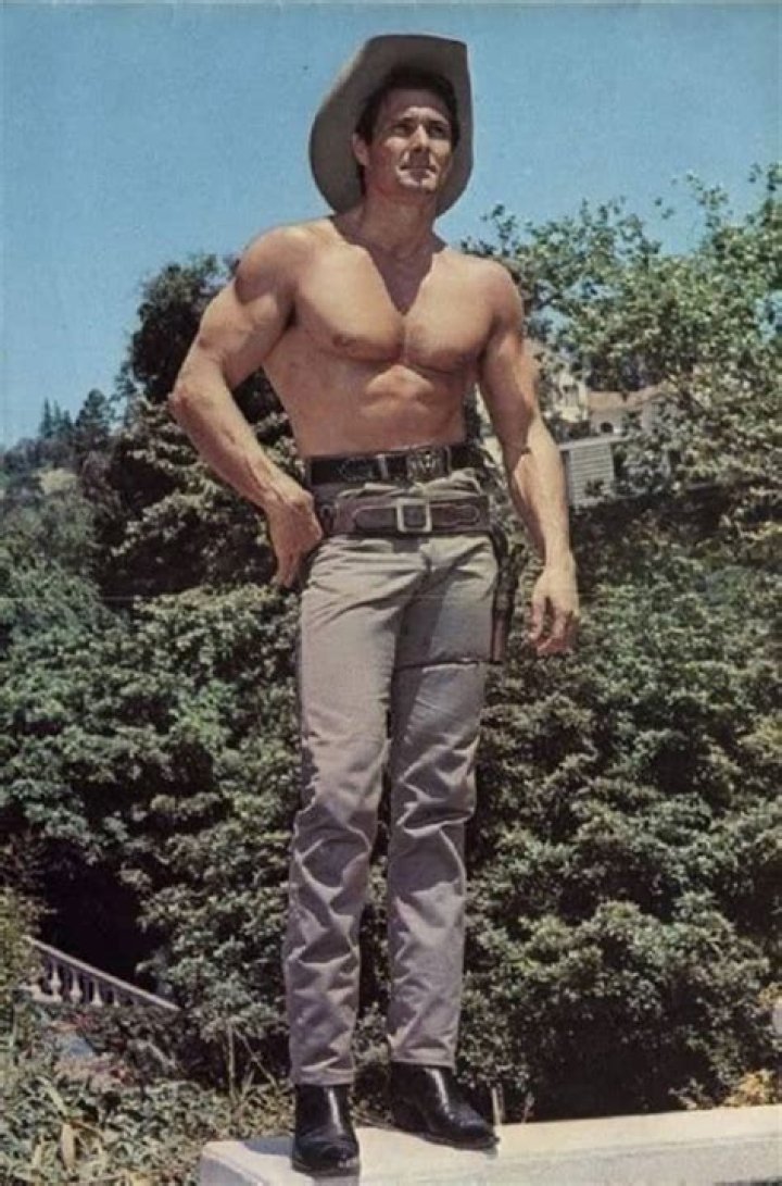 Clint Walker’s Net Worth, Biography, Career, Awards, Fact and Life Story