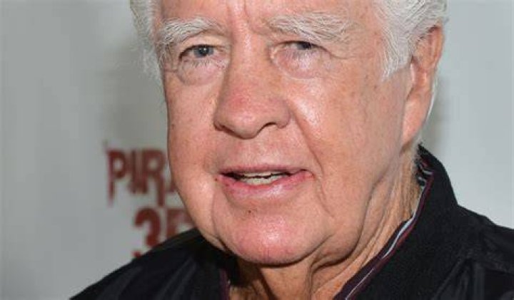 
clu gulager Height, Weight, Net Worth, Age, Birthday, Wikipedia, Who, Nationality, Biography 