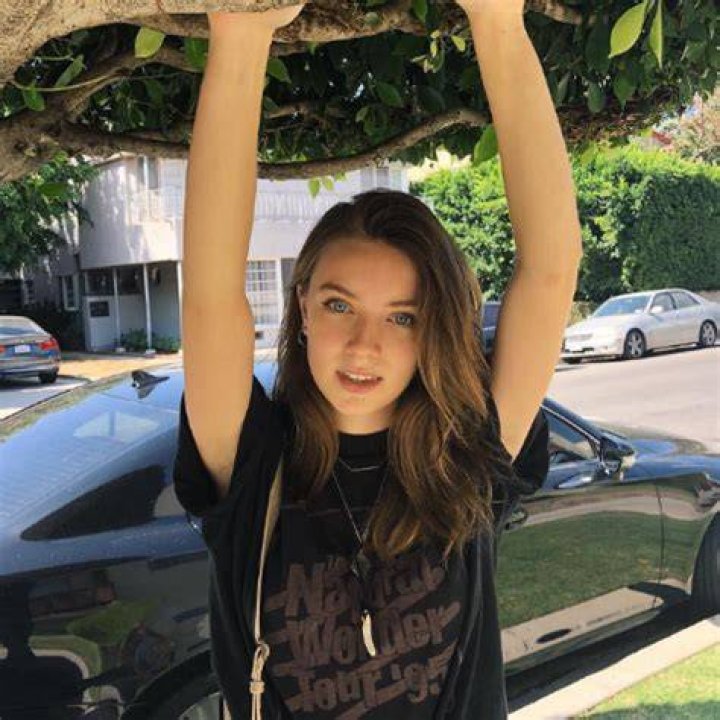 Courtney Grosbeck – Bio, Age, Net Worth, Height, Affair, Boyfriend