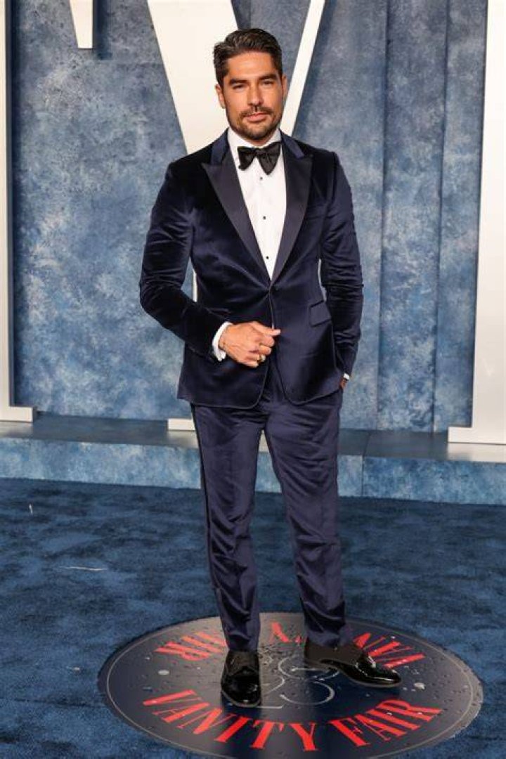 D.J. Cotrona Height, Weight, Net Worth, Age, Birthday, Wikipedia, Who, Nationality, Biography