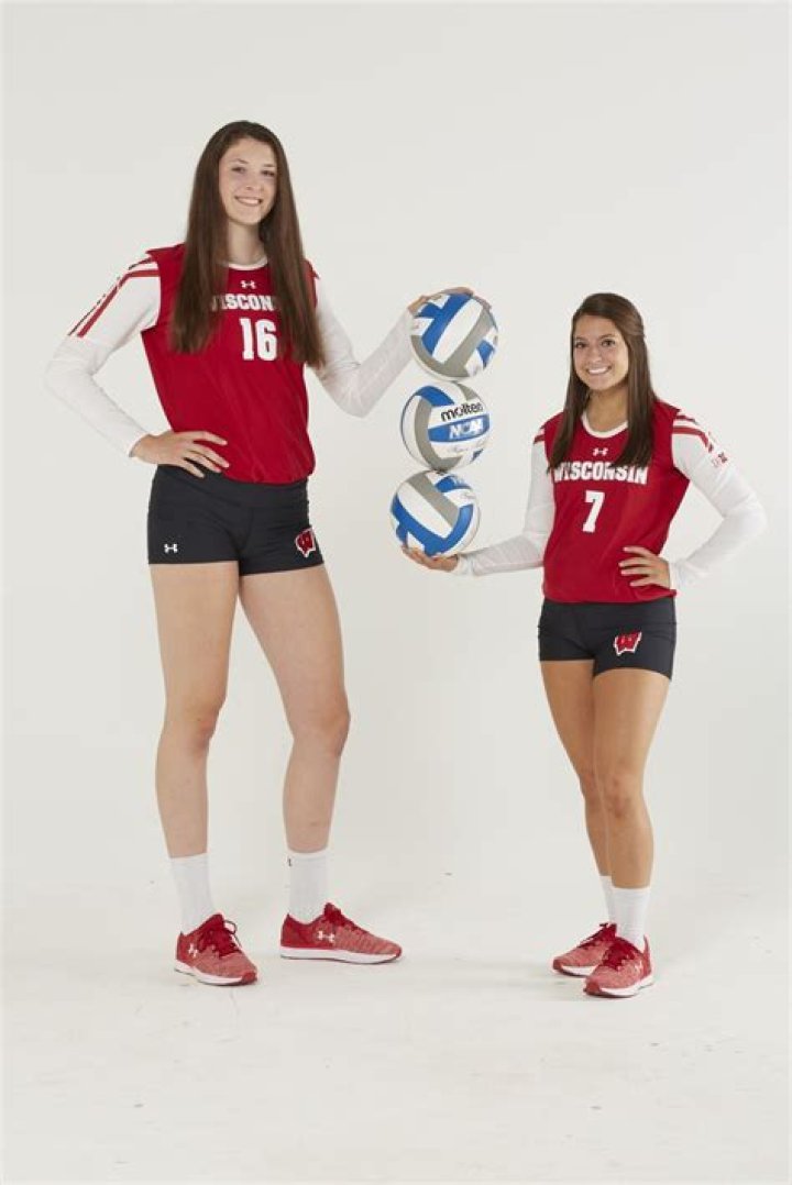 
Dana Rettke Sister Leah Rettke Played Volleyball For Triton College 