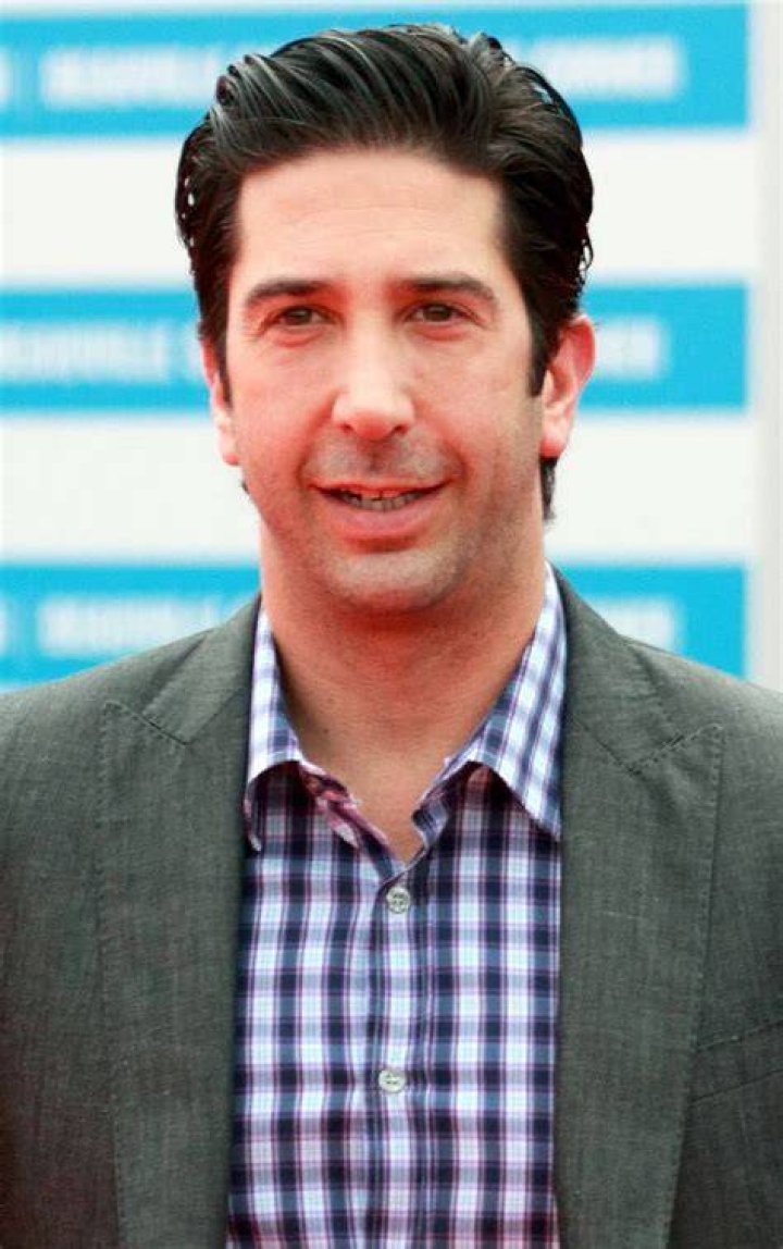 David Schwimmer – Bio, Age, Height, Wife, Net Worth, Kids, Is He Gay?