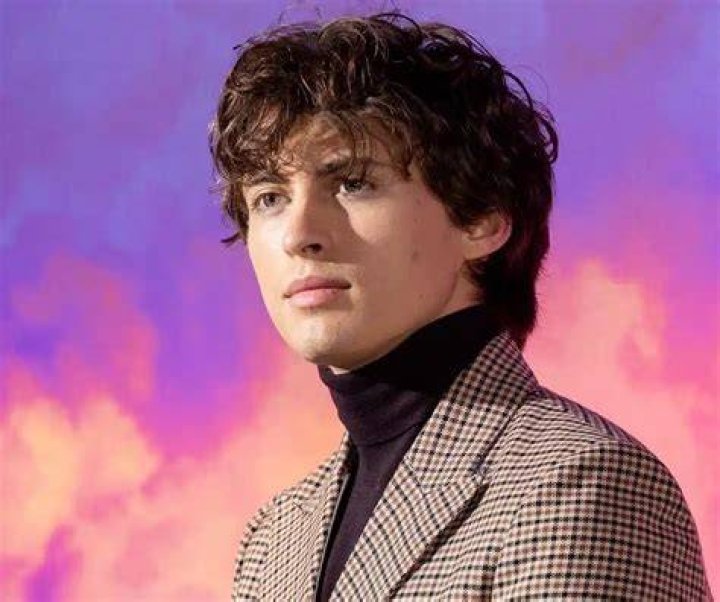 
Dempsey Bryk Has English Parents As He Was Raised With Two Siblings 