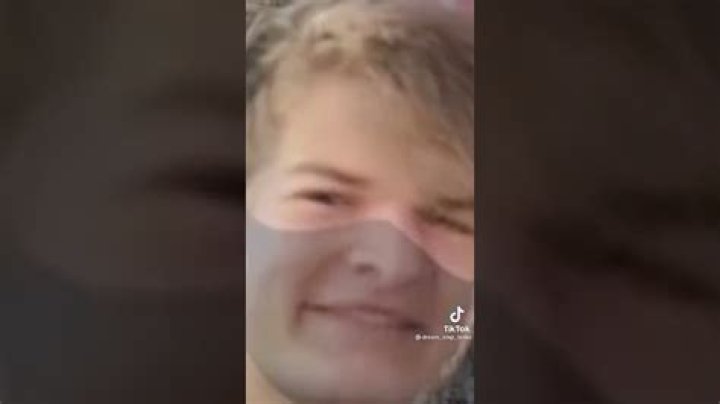 Did Ranboo Face Reveal Leaked On TikTok? Reveal Date, Weight Age & Real Name