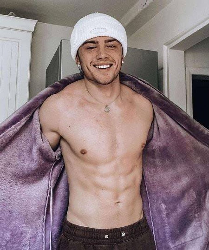 Elmo O’Dwyer Height, Weight, Net Worth, Age, Birthday, Wikipedia, Who, Nationality, Biography