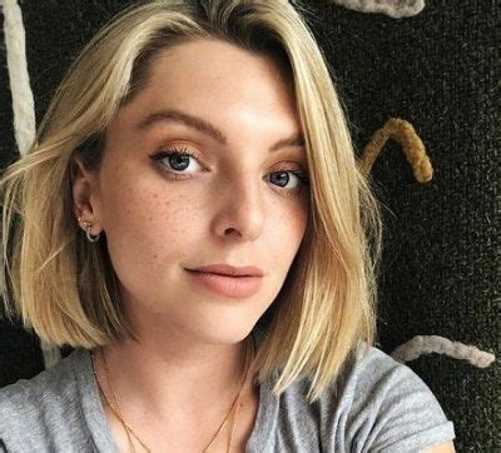 Estee Lalonde Height, Weight, Net Worth, Age, Birthday, Wikipedia, Who, Nationality, Biography