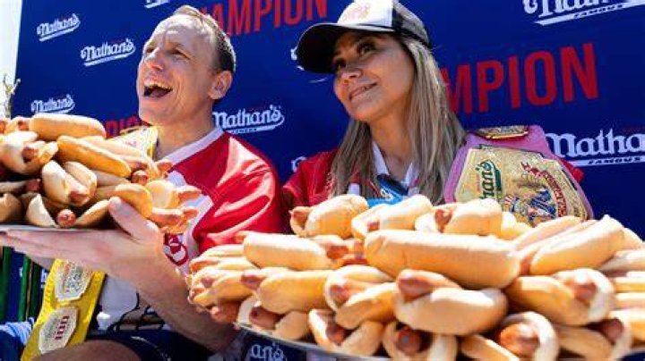 
Geoffrey Esper Into The Nathan’s Hot Dog Eating Competition To Beat Joey Chestnut 