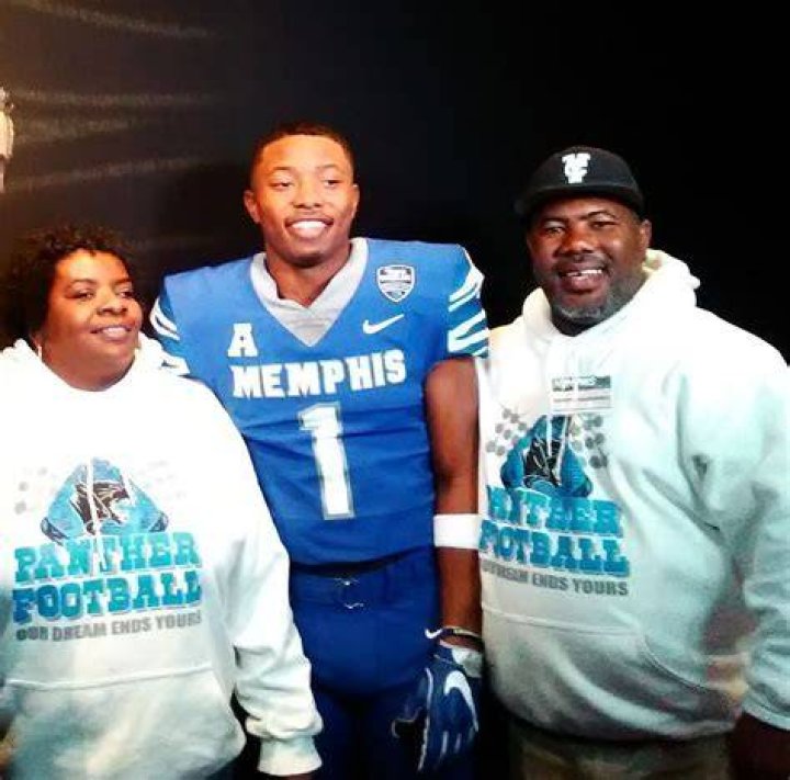How Old Tall Is Kenneth Gainwell? Age Height And Parents