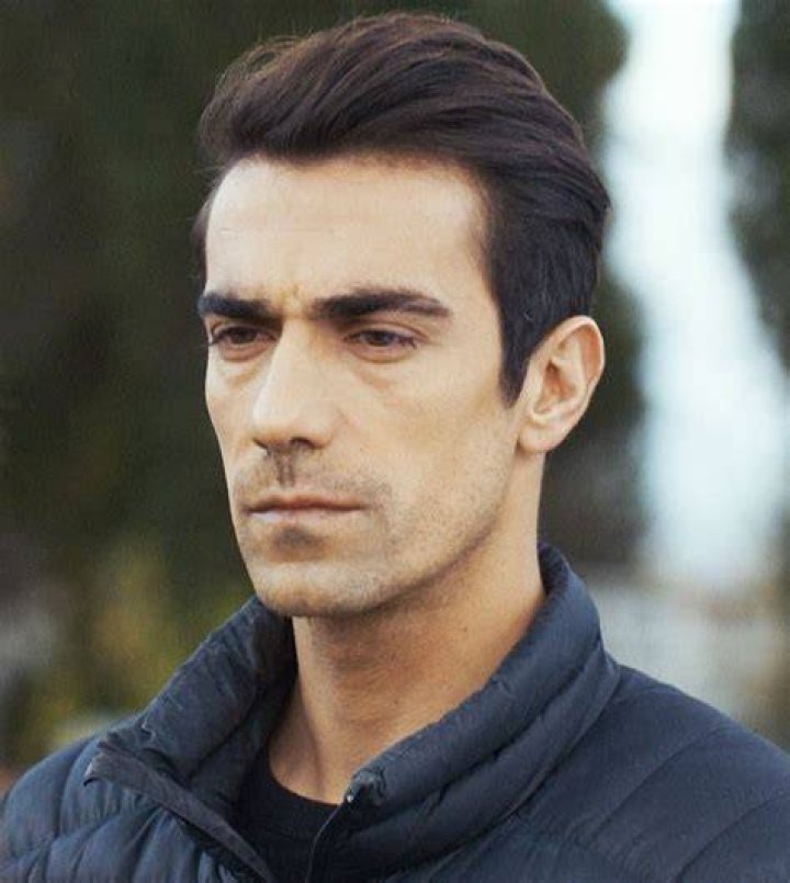 
Ibrahim Celikkol Height, Weight, Net Worth, Age, Birthday, Wikipedia, Who, Nationality, Biography 