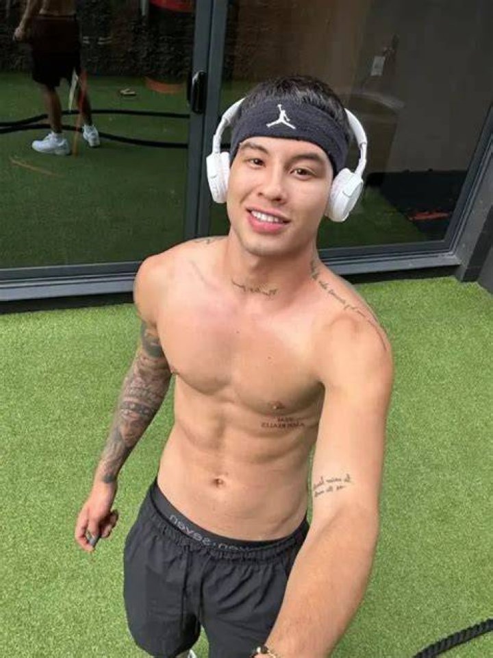 
Is Eloy Mendez Gay? Age, Height, Net Worth 