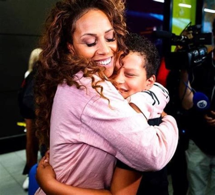 
Is Glennis Grace Married? Husband, Parents, Son, Height and Net worth 