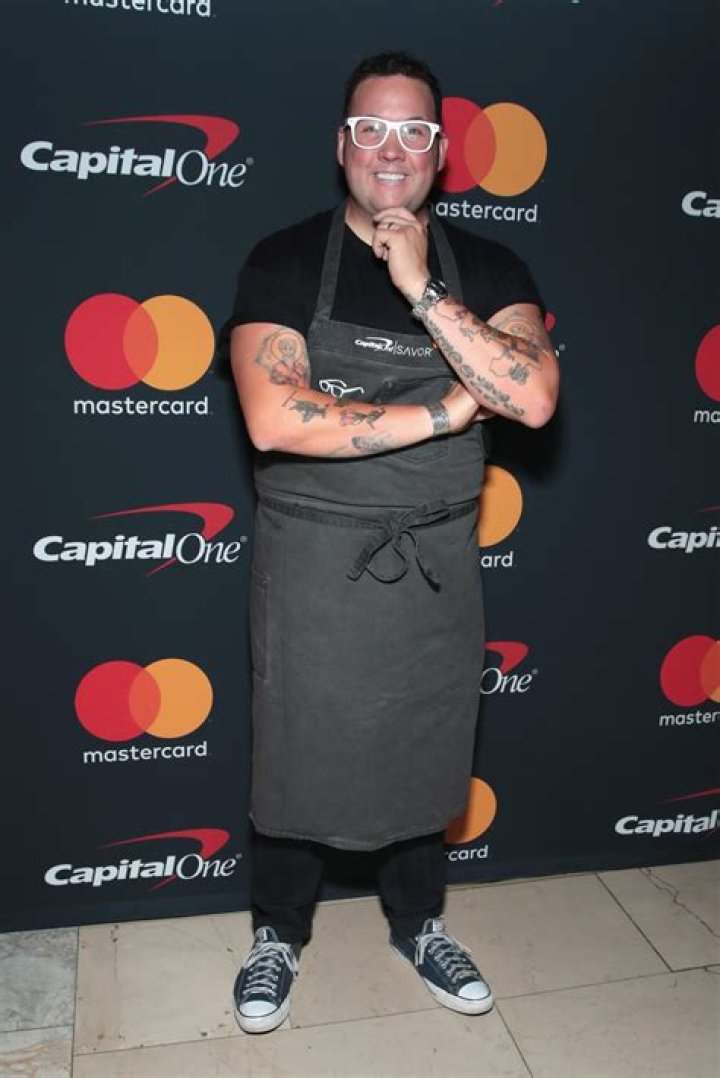 Is Graham Elliot Gay? Age, Height, Net Worth