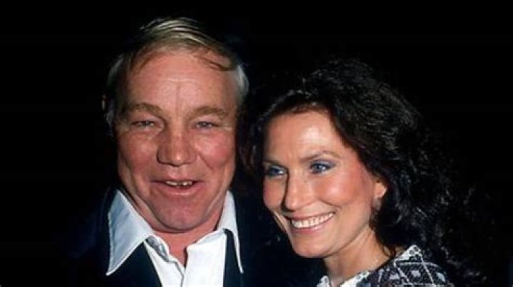 Is Loretta Lynn Still Alive 2022? Husband Children And Net Worth