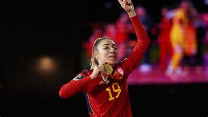 Is Olga Carmona Pregnant 2023? Weight Gain And Baby Bump Rumours
