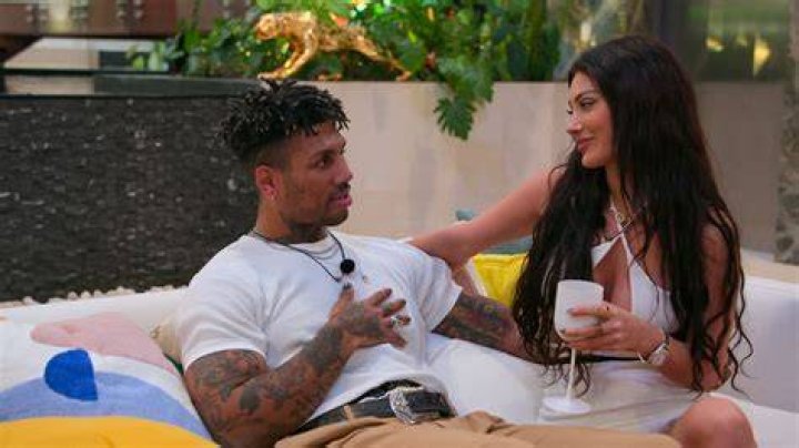 
“It was really uncomfy”: The Perfect Match star Francesca Farago dishes on filming the Netflix reality show 