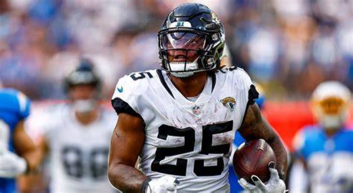James Robinson Wife – Is He Married? Jaguars Salary – Parents & Age