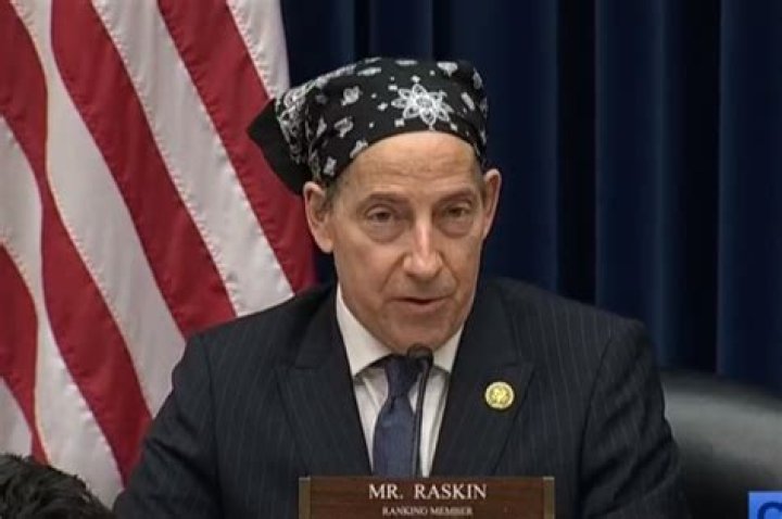 
Jamie Raskin Wearing Hair Mask, Is He Going Bald? 