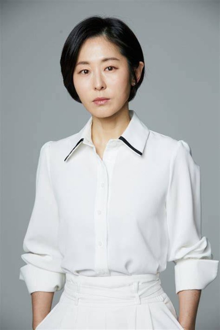 
Kang Mal-geum Height, Weight, Net Worth, Age, Birthday, Wikipedia, Who, Nationality, Biography 