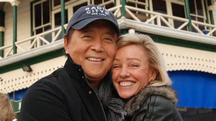 Kim Kiyosaki Height, Weight, Net Worth, Age, Birthday, Wikipedia, Who, Nationality, Biography