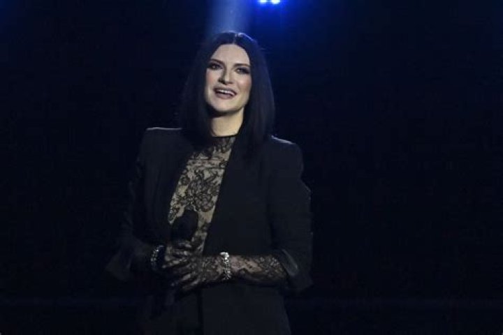 Laura Pausini Height, Weight, Net Worth, Age, Birthday, Wikipedia, Who, Nationality, Biography