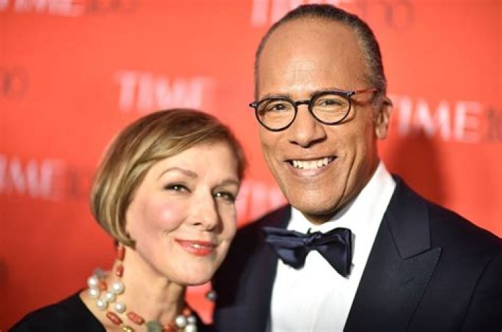 Lester Holt – Wife, Family & Net Worth