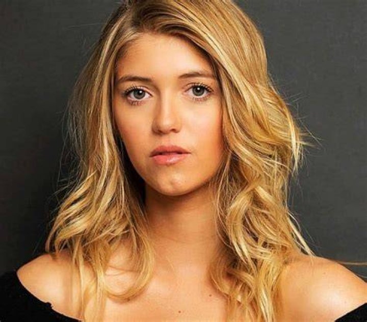 Lexi DiBenedetto Height, Weight, Net Worth, Age, Birthday, Wikipedia, Who, Nationality, Biography