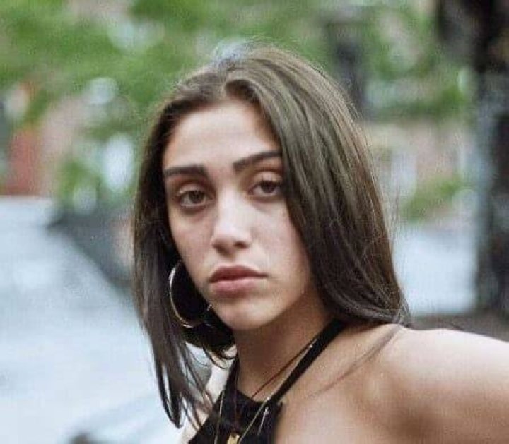 Lourdes Leon Sizzles Height, Weight, Net Worth, Age, Birthday, Wikipedia, Who, Instagram, Biography