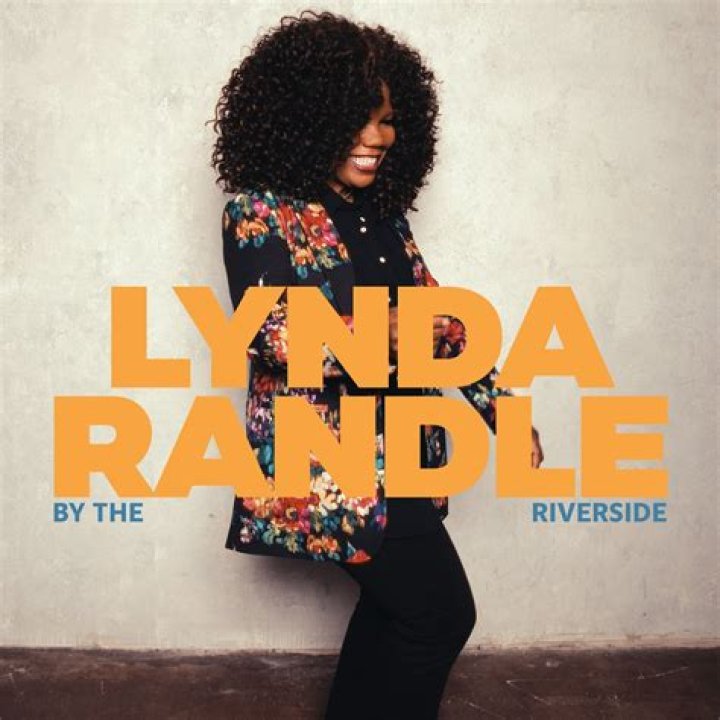 Lynda Randle Bio, Wiki, Age, Husband, One Day At A Time, Family, Songs, Albums and Net Worth