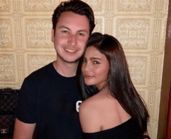 
Meet Lovi Poe Boyfriend Monty Blencowe, Dating Timeline And Family 