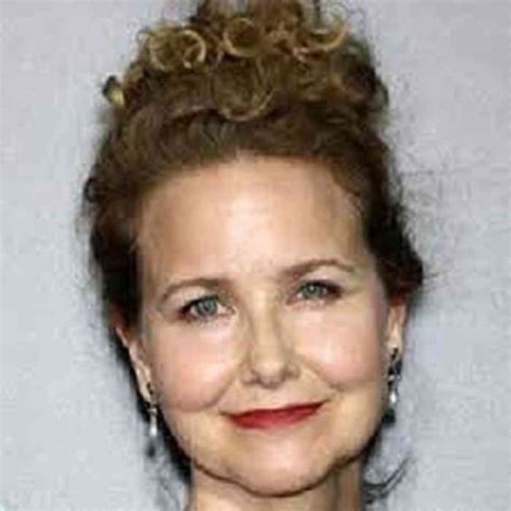 Molly Hagan Height, Weight, Net Worth, Age, Birthday, Wikipedia, Who, Instagram, Biography