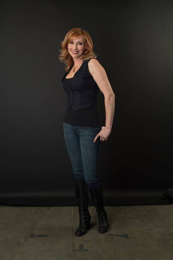 
MythBusters’ Kari Byron Wiki: Net Worth, Pregnant, Measurements, Tattoo, Family 