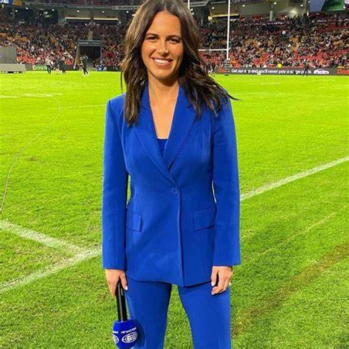 
NRL Reporter Danika Mason Appears On The Sunday Footy Show, Here is What We Know About Her Partner and Fiance Todd Liubinskas 