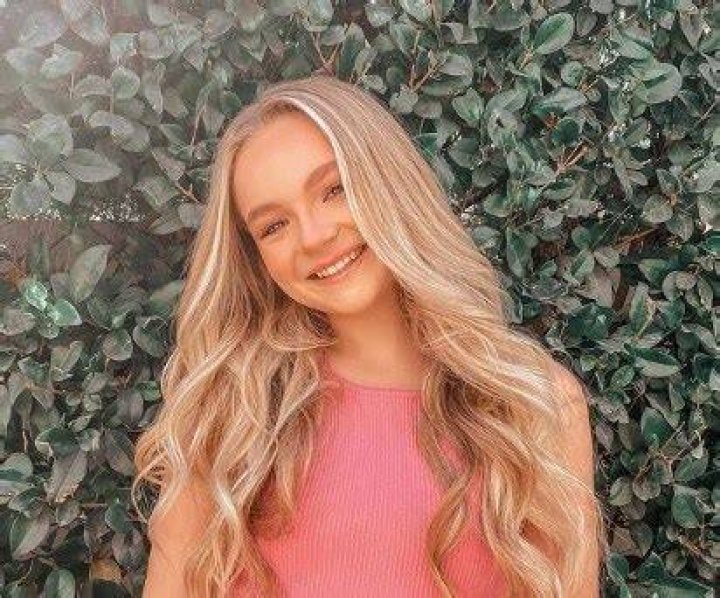 
Pressley Hosbach Height, Weight, Net Worth, Age, Birthday, Wikipedia, Who, Nationality, Biography 