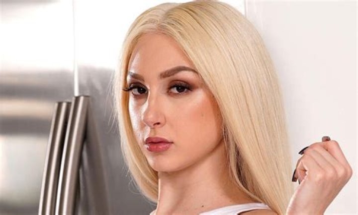 Skylar Vox Height, Weight, Net Worth, Age, Birthday, Wikipedia, Who, Nationality, Biography