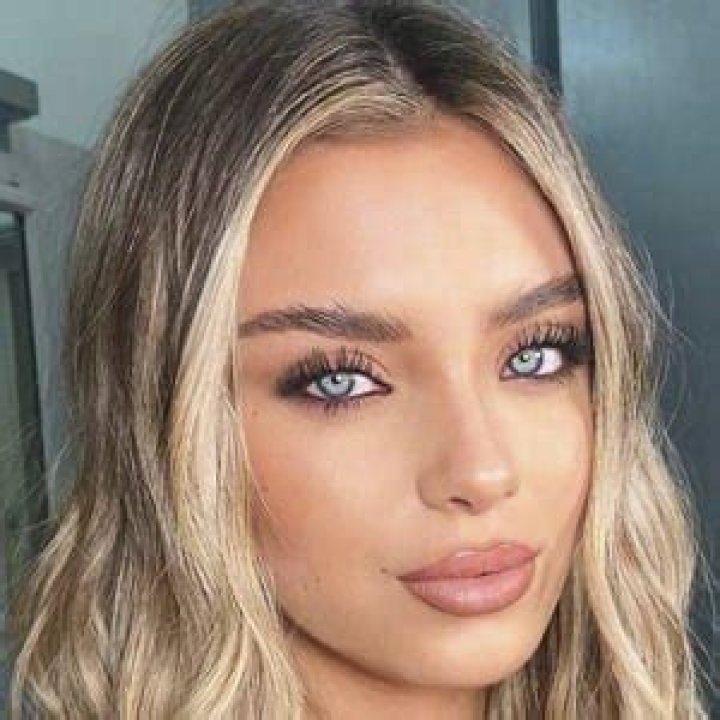 Talitha Balinska Height, Weight, Net Worth, Age, Birthday, Wikipedia, Who, Instagram, Biography