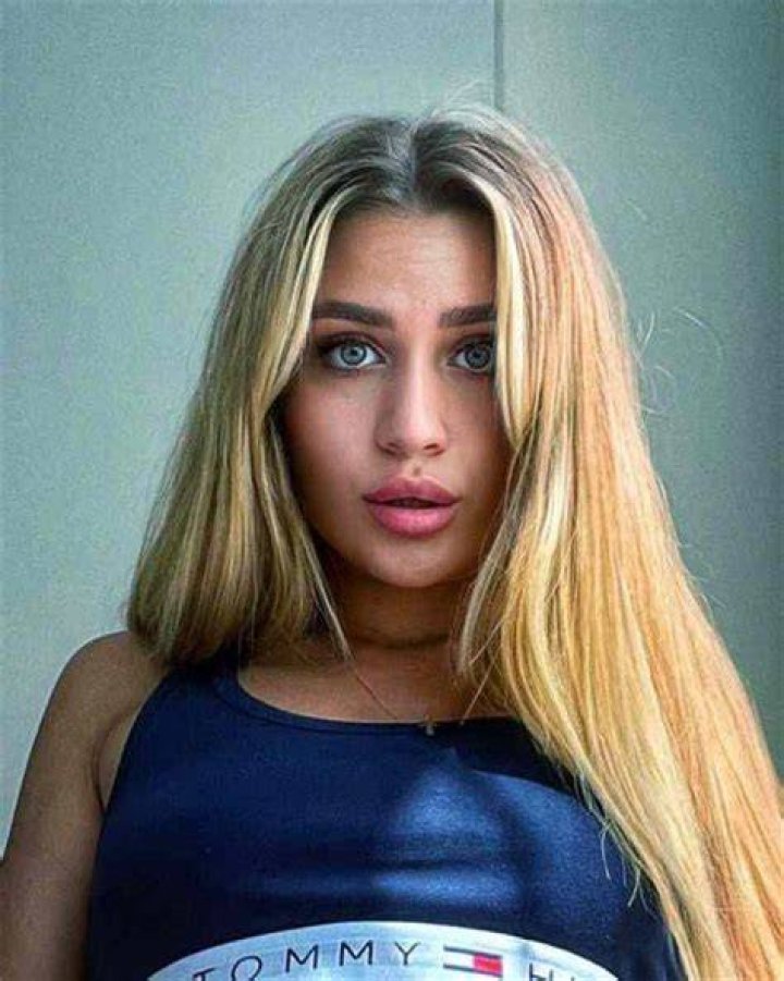 Taylor Mathis Height, Weight, Net Worth, Age, Birthday, Wikipedia, Who, Nationality, Biography