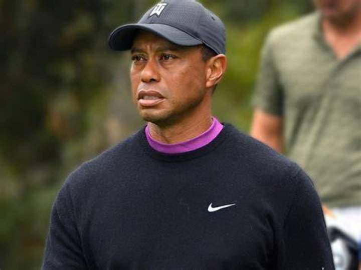 
Tiger Woods Withdraws from Tournament with Foot Injury: ‘Making It Difficult to Walk’ 