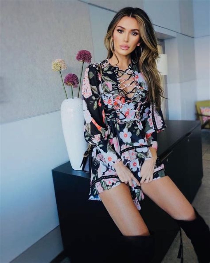  Tika Camaj