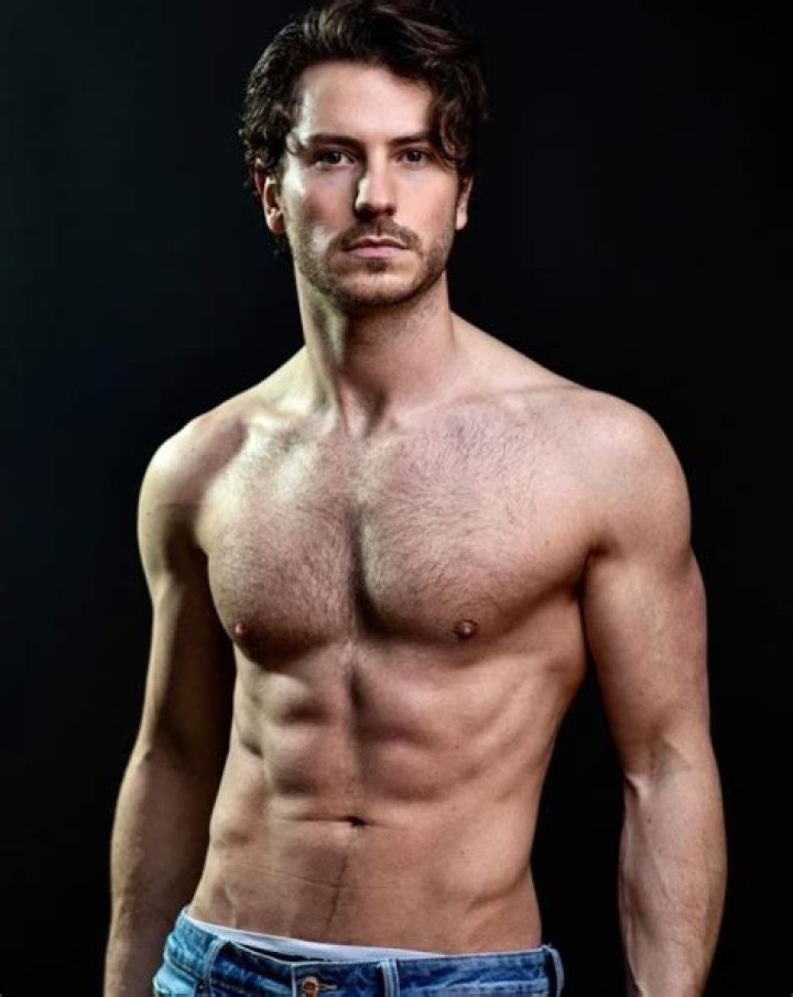 
Toby Alexander Smith Height, Weight, Net Worth, Age, Birthday, Wikipedia, Who, Instagram, Biography 
