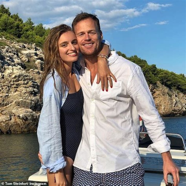 Tom Steinfort Wikipedia, 9News, Age, Married, Wife, Salary