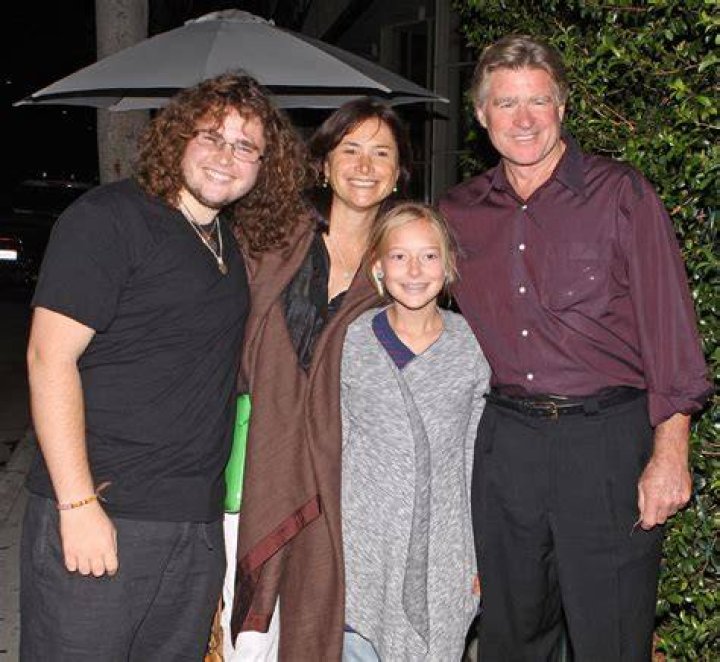 
Treat Williams Family: Wife Pam Van Sant Children And Parents 