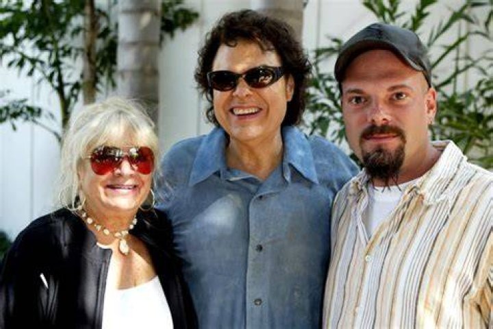 Was Ronnie Milsap Born Blind? Net Worth and Son Todd Milsap Today