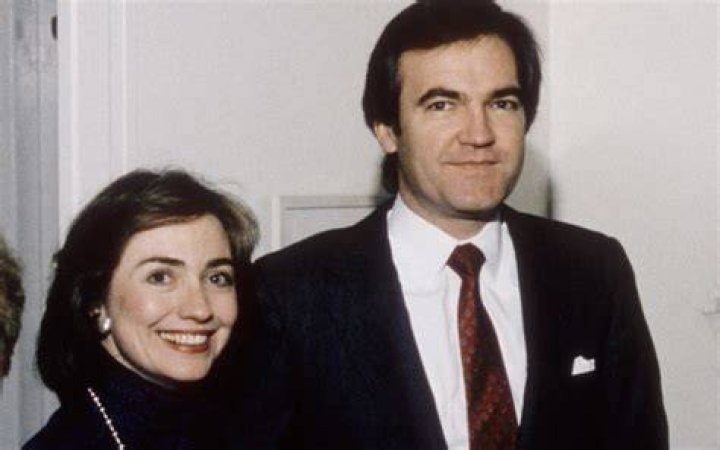 
Was Vince Foster Suicide Influenced By Hillary Clinton? Wife Elizabeth Baden Now And Age At Death 