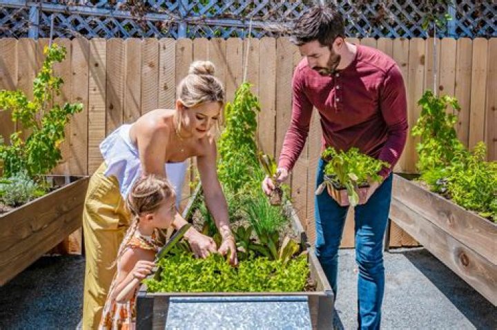 
WATCH: Kate Hudson and Daughter Rani Surprise Her Future Mother-in-Law with a Backyard Makeover 